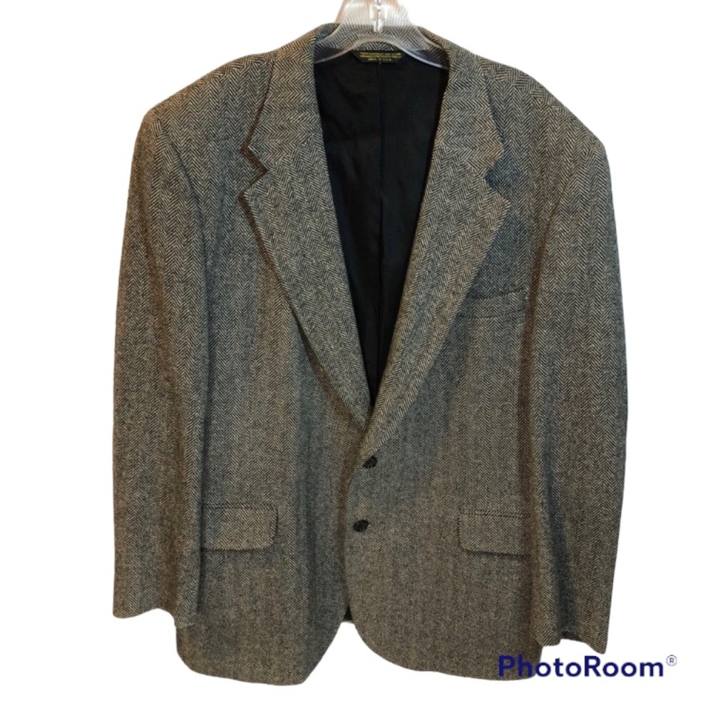 Vintage lambs wool herringbone blazer, dark gray.